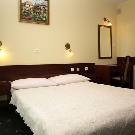 Hotel Relaks Wola Ducka Εξωτερικό φωτογραφία