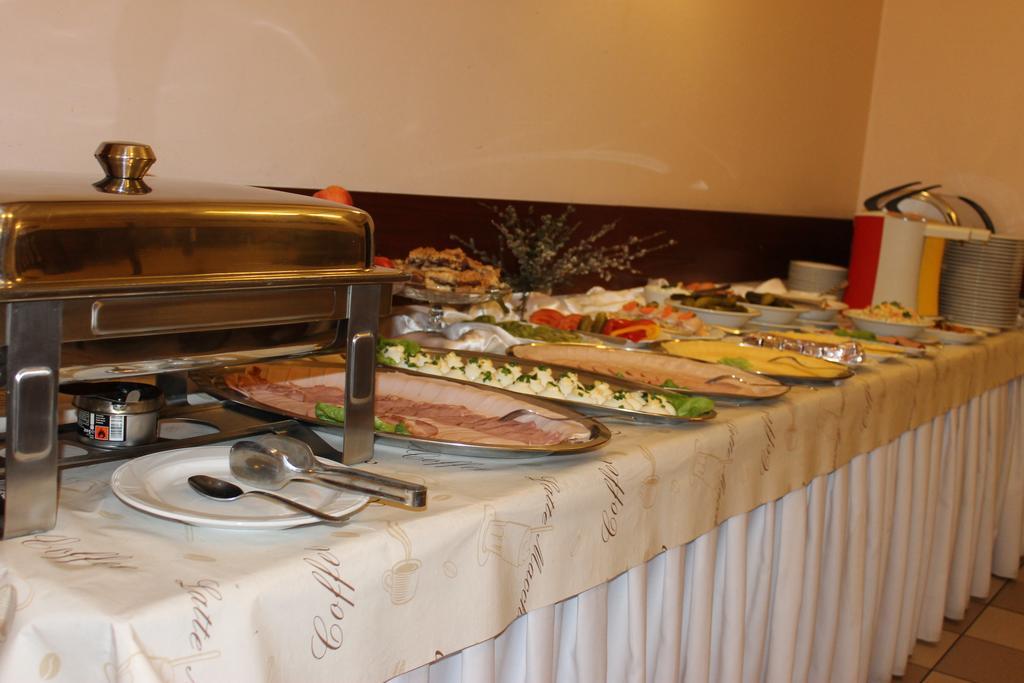 Hotel Relaks Wola Ducka Εξωτερικό φωτογραφία